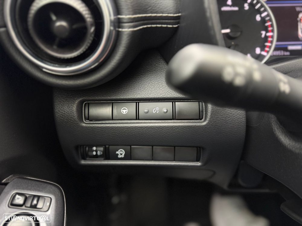 Nissan Juke 1.0 DIG-T Tekna Two Tone DCT - 36