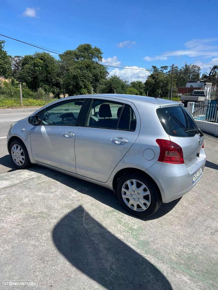 Toyota Yaris 1.0 VVT-i AC - 12