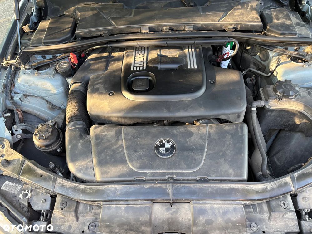 BMW Seria 3 320d - 4