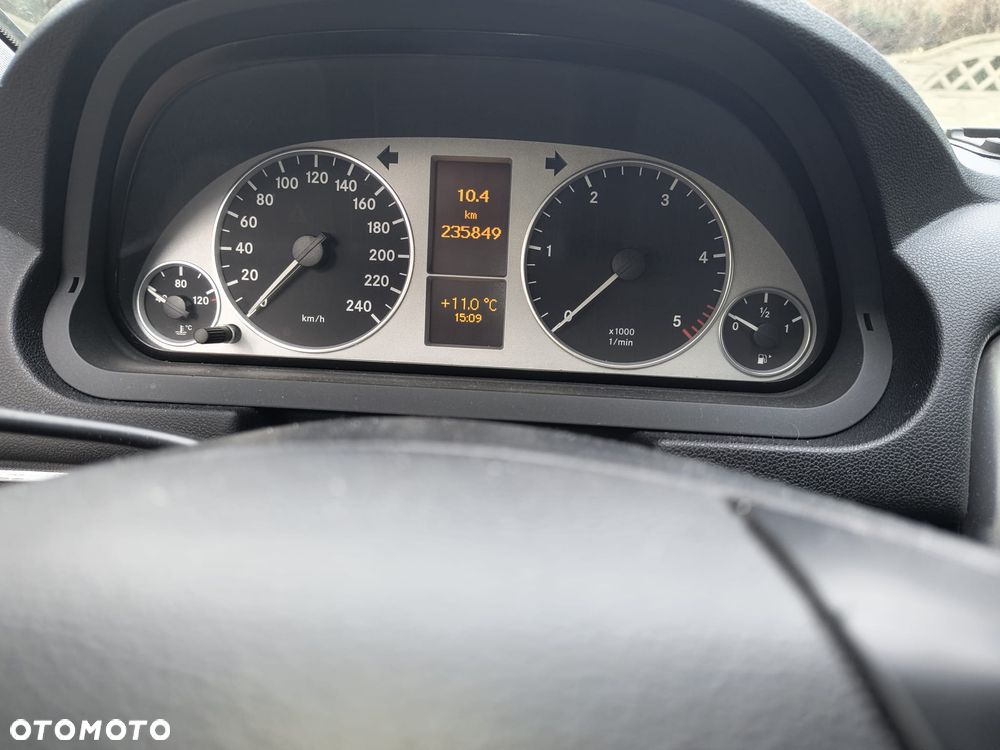 Mercedes-Benz Klasa B 180 CDI Autotronic - 6