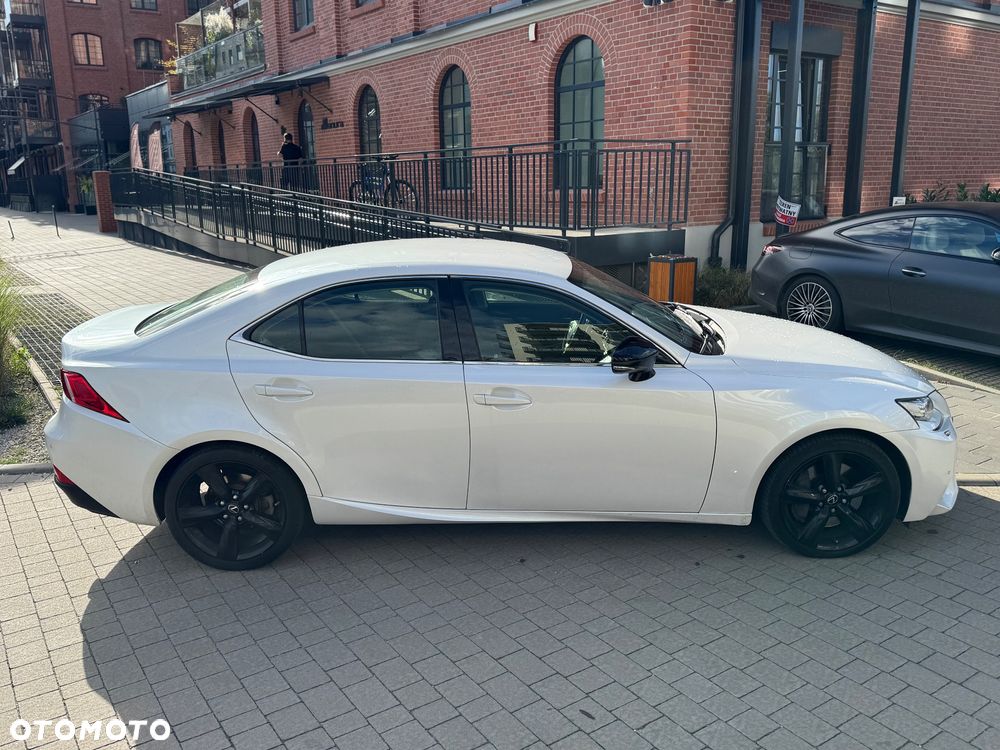 Lexus IS 200t / 300 Black - 6