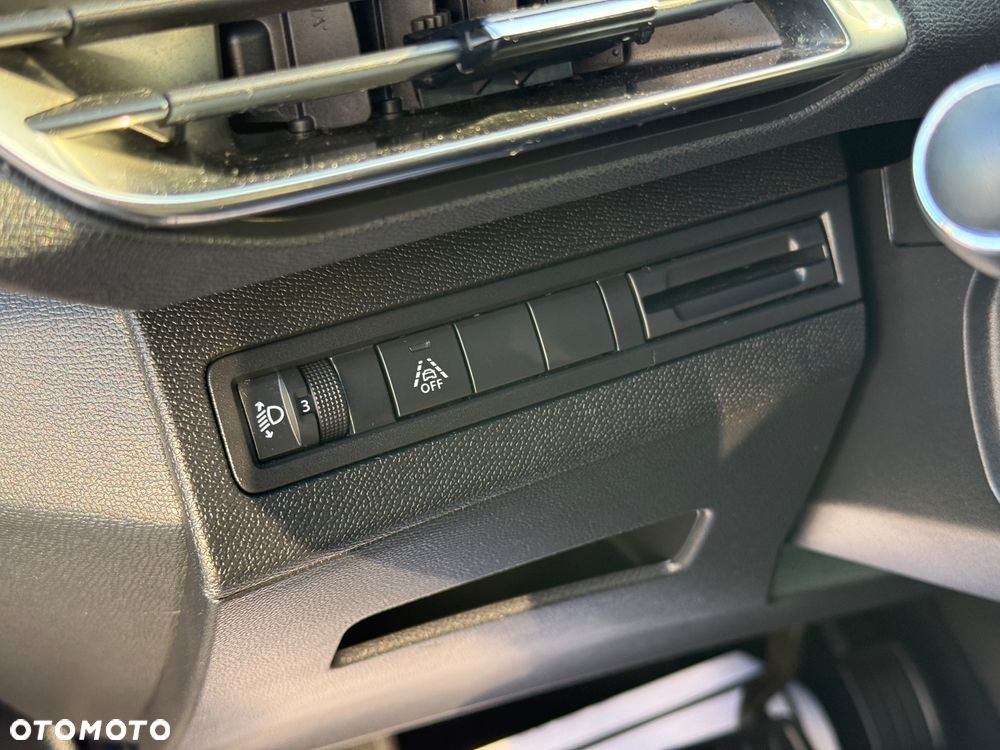 Peugeot 3008 BlueHDi 130 Stop & Start EAT8 GT - 34