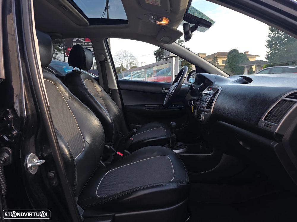 Hyundai i20 1.2 GO! Plus - 37