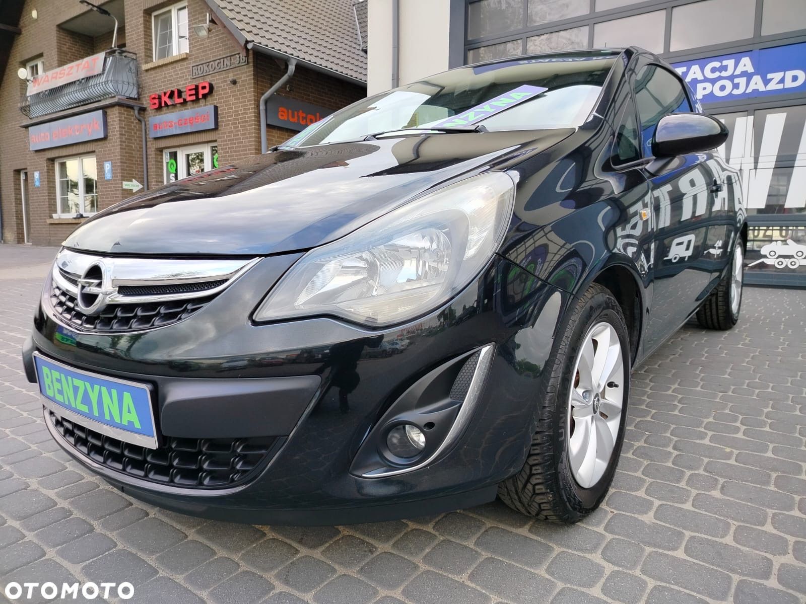 Opel Corsa 1.4 16V Color Edition - 1