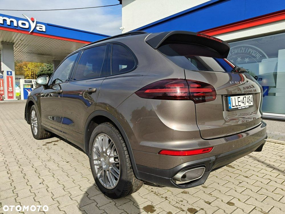 Porsche Cayenne - 3