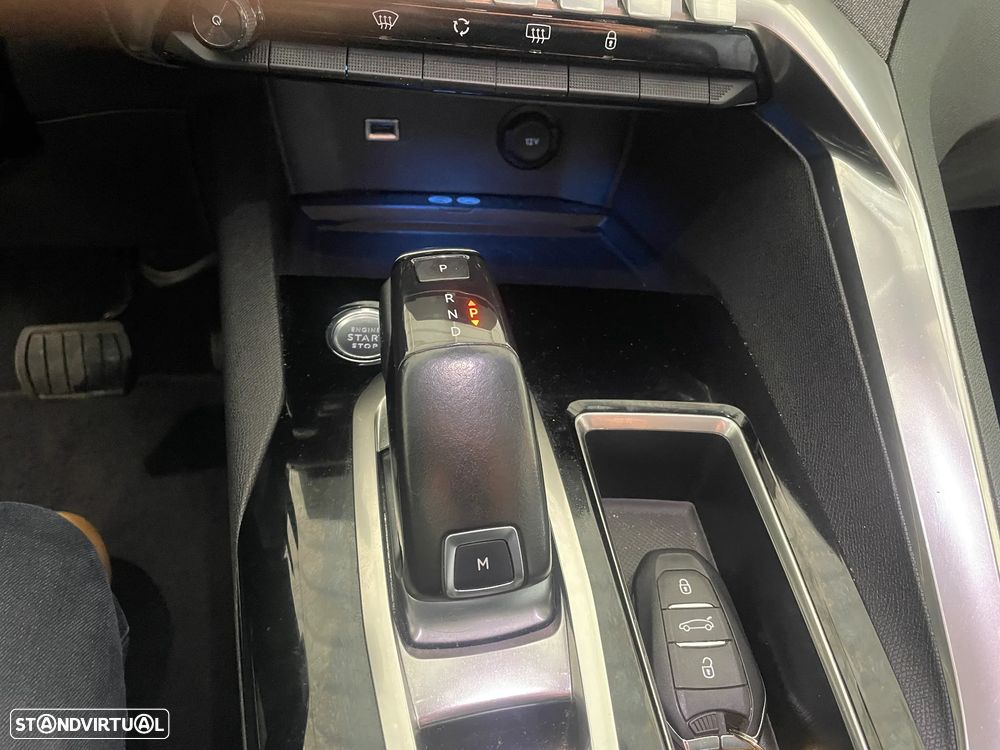Peugeot 3008 BlueHDi 130 Stop & Start EAT8 Allure - 19