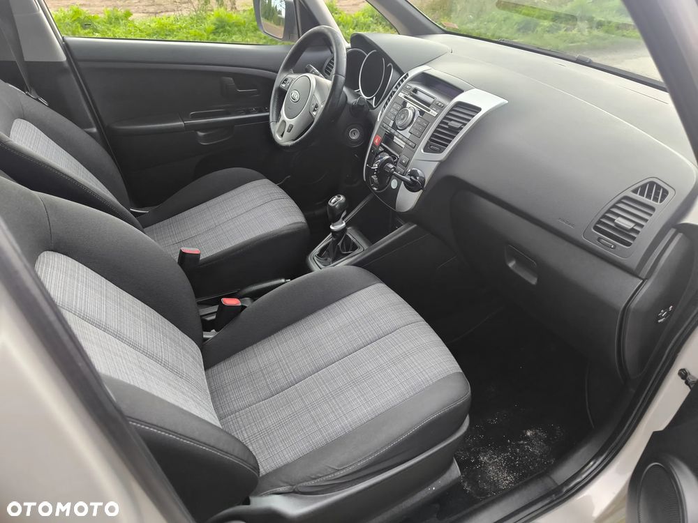 Kia Venga 1.4 CVVT Titanium Collection - 17