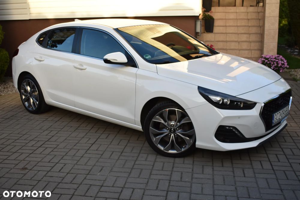 Hyundai i30 1.4 T-GDI Premiere Style - 17