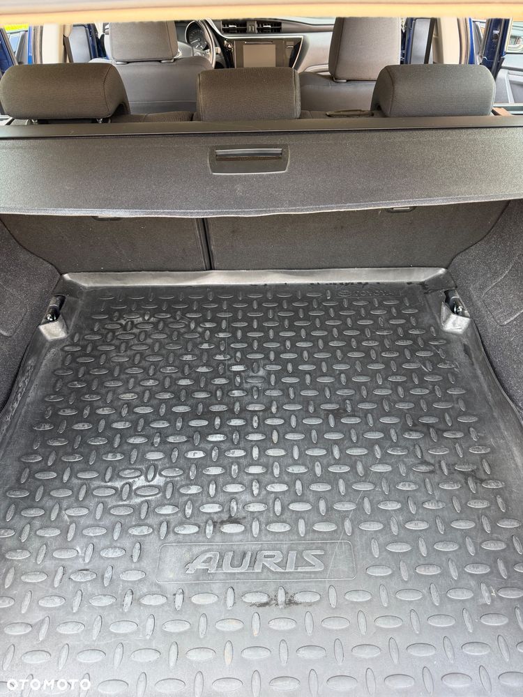 Toyota Auris - 18