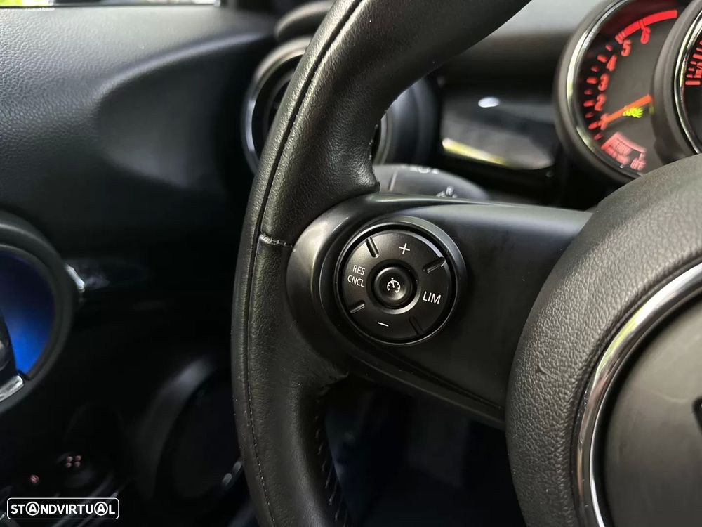 MINI Cabrio Cooper D Auto - 32