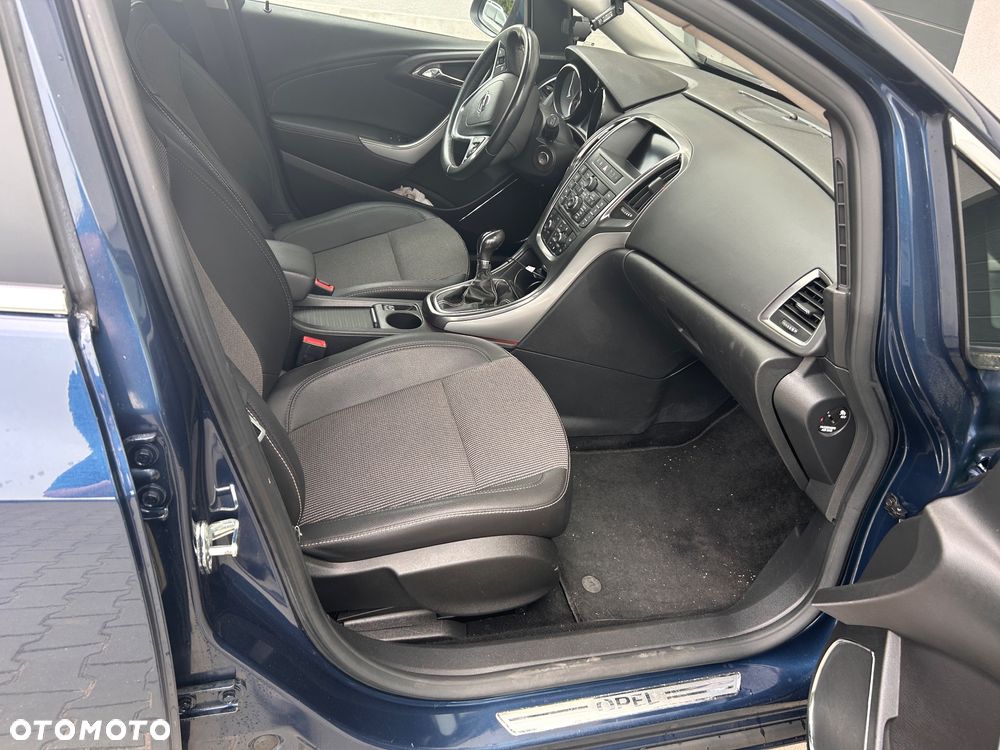 Opel Astra 1.4 Turbo - 10