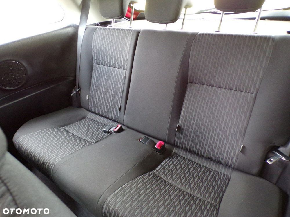 Toyota Yaris - 20