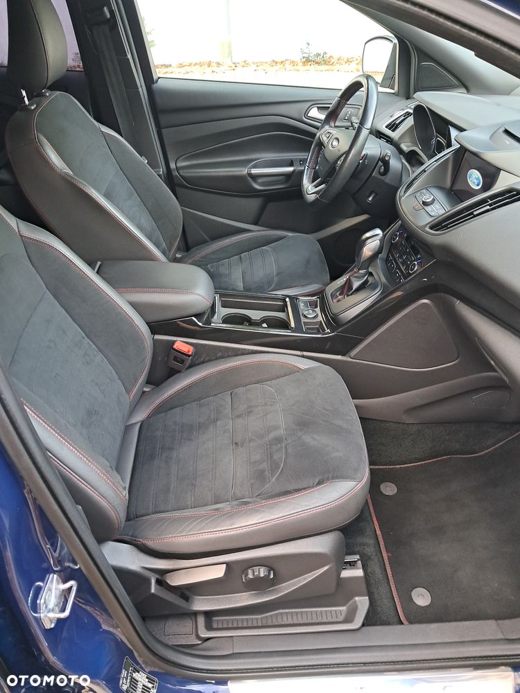 Ford Kuga 2.0 TDCi 4x4 ST-Line - 10