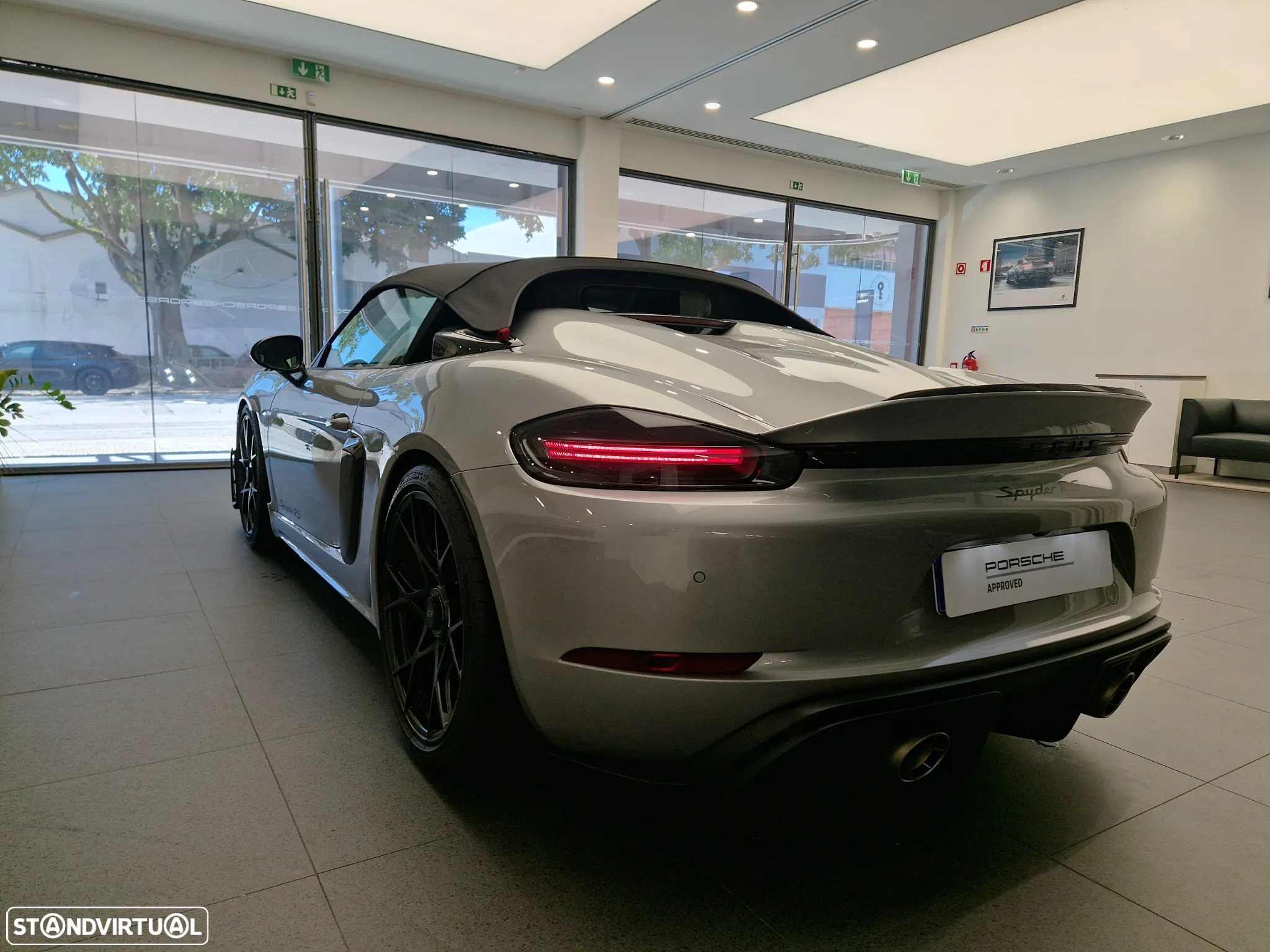Porsche 718 Spyder RS - 4