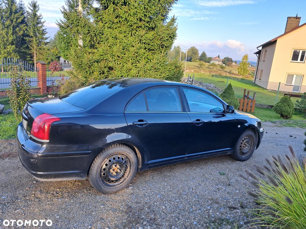 Toyota Avensis 2.0 D-4D Luna - 4