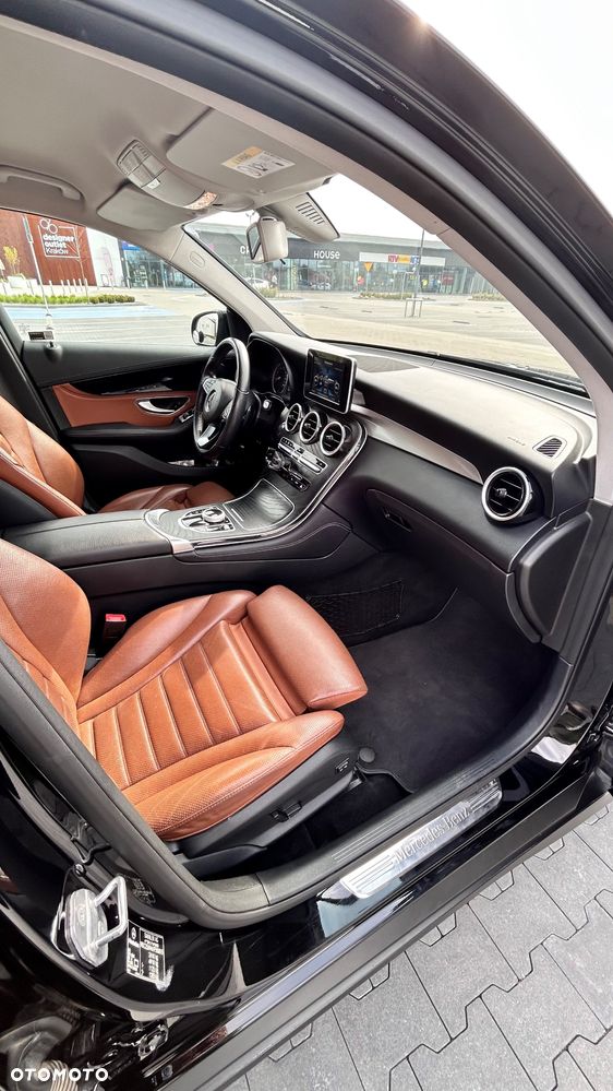 Mercedes-Benz GLC - 13