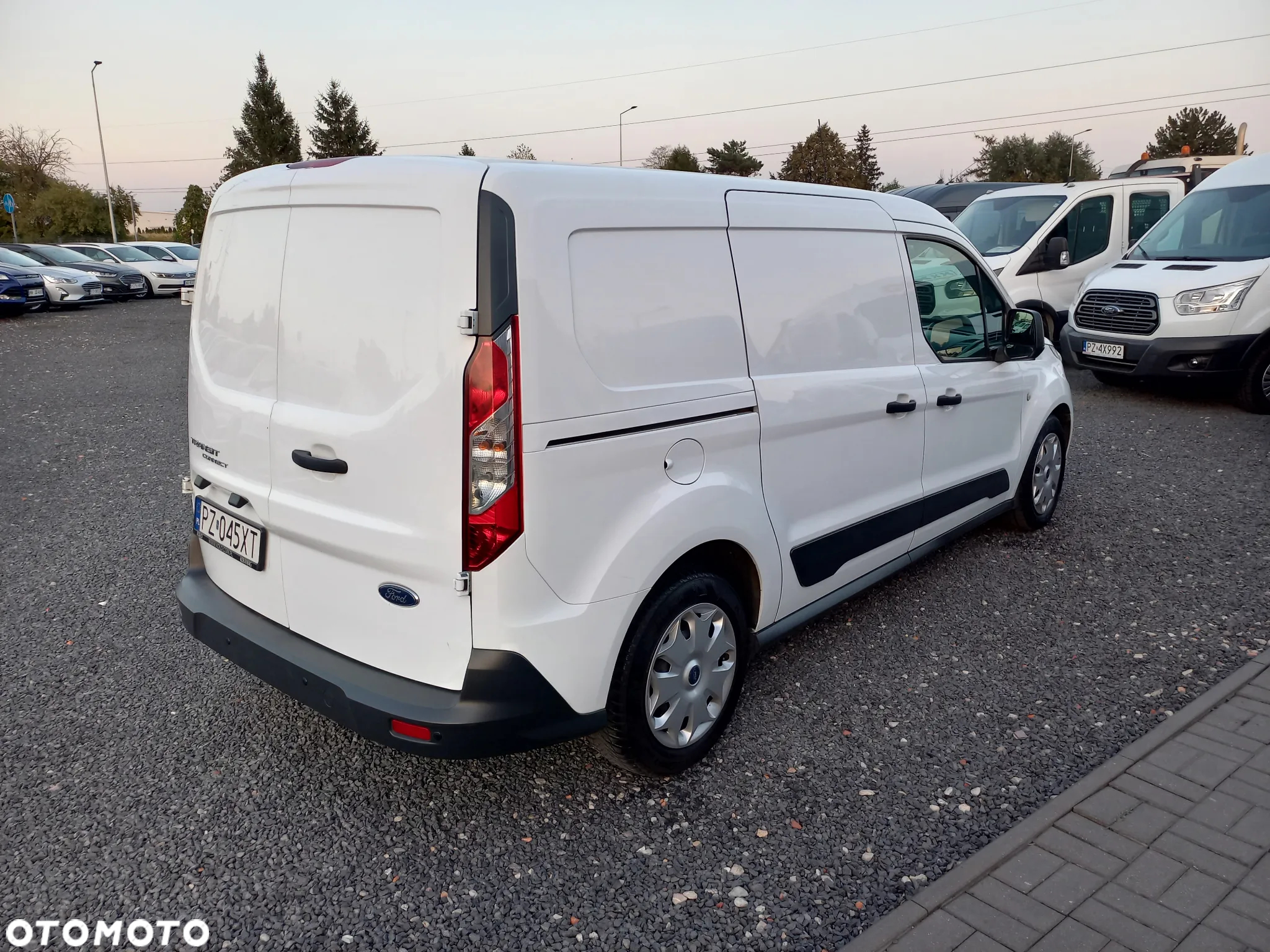 Ford Transit Connect - 9