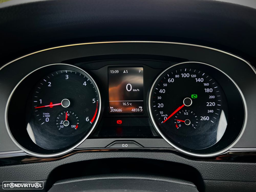 VW Passat Variant 2.0 TDi Confortline DSG - 21