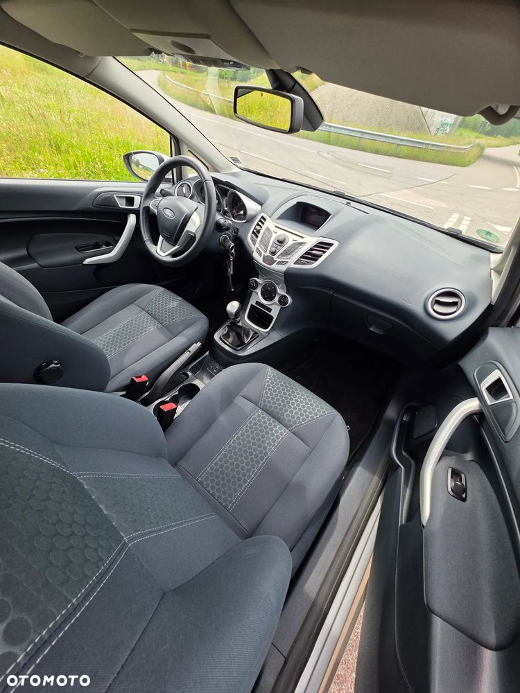Ford Fiesta 1.25 Titanium EU5 - 16