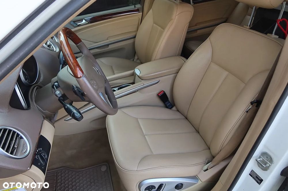 Mercedes-Benz GL 350 BlueTEC - 21