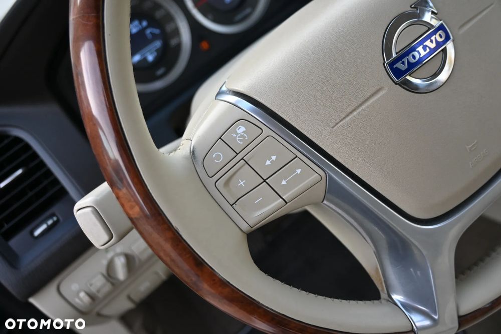 Volvo XC 60 2.4D DRIVe - 31