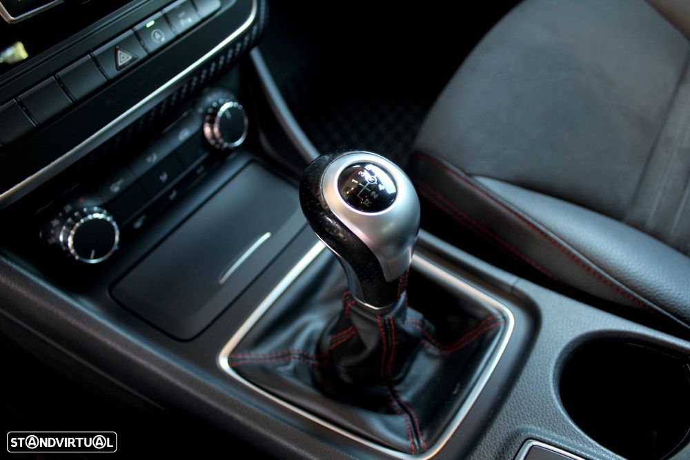 Mercedes-Benz A 180 CDI BE Edition AMG Line - 14