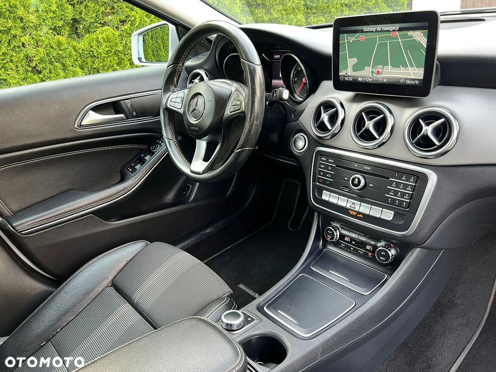 Mercedes-Benz GLA 200 d 7G-DCT Style - 20