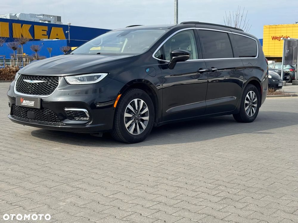 Chrysler Pacifica - 31