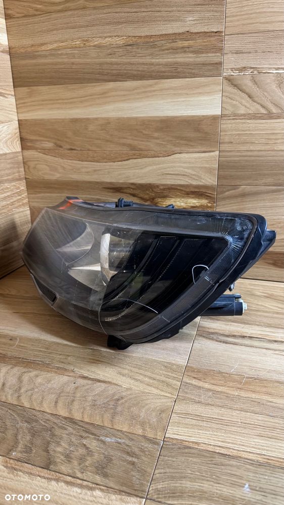 LAMPA LEWA SKODA SUPERB 3T1941015H - 3