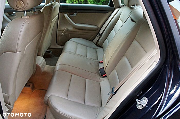Audi A4 Limousine - 23