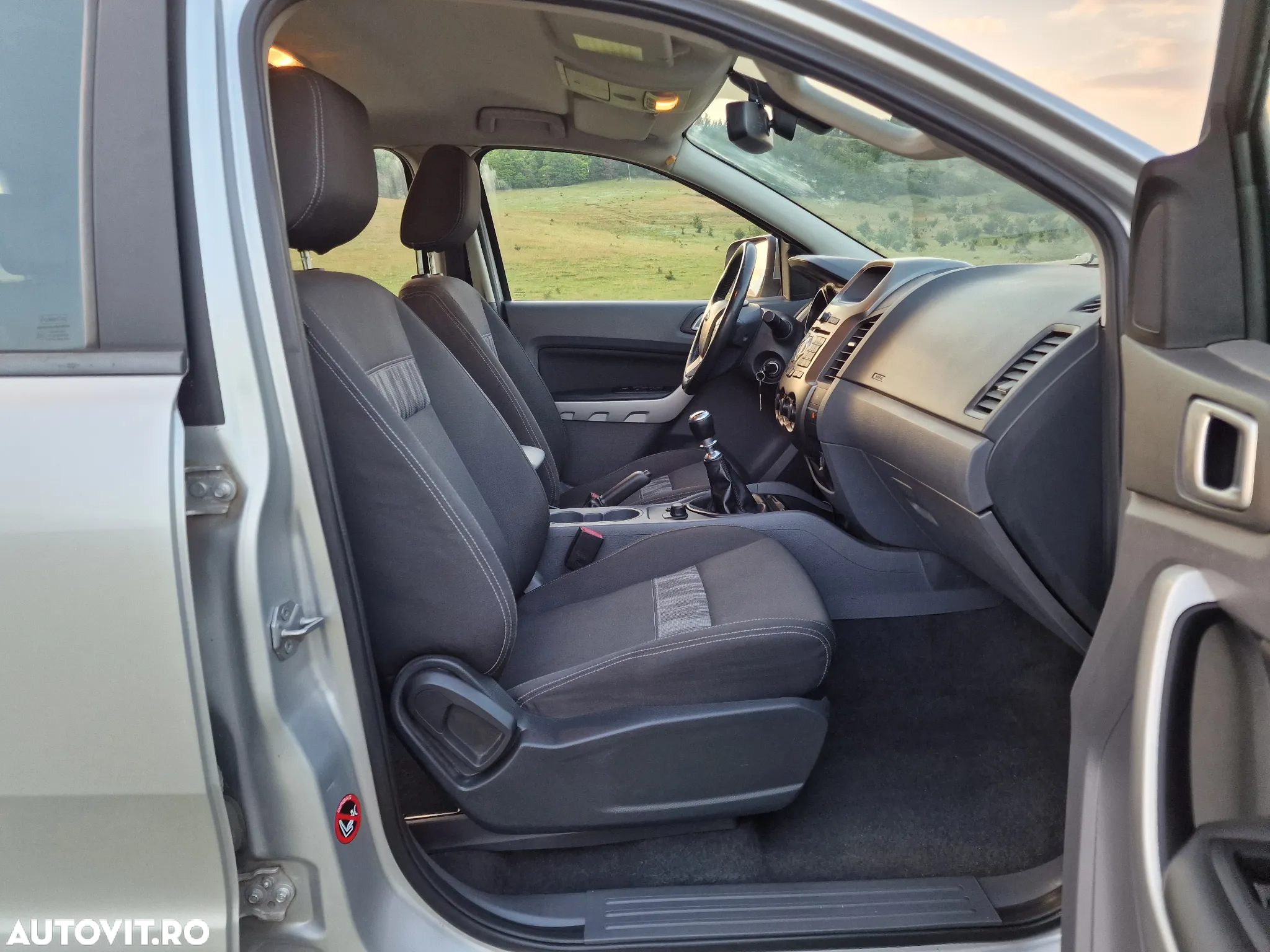 Ford Ranger Pick-Up 4x4 Cabina Dubla XLT - 16