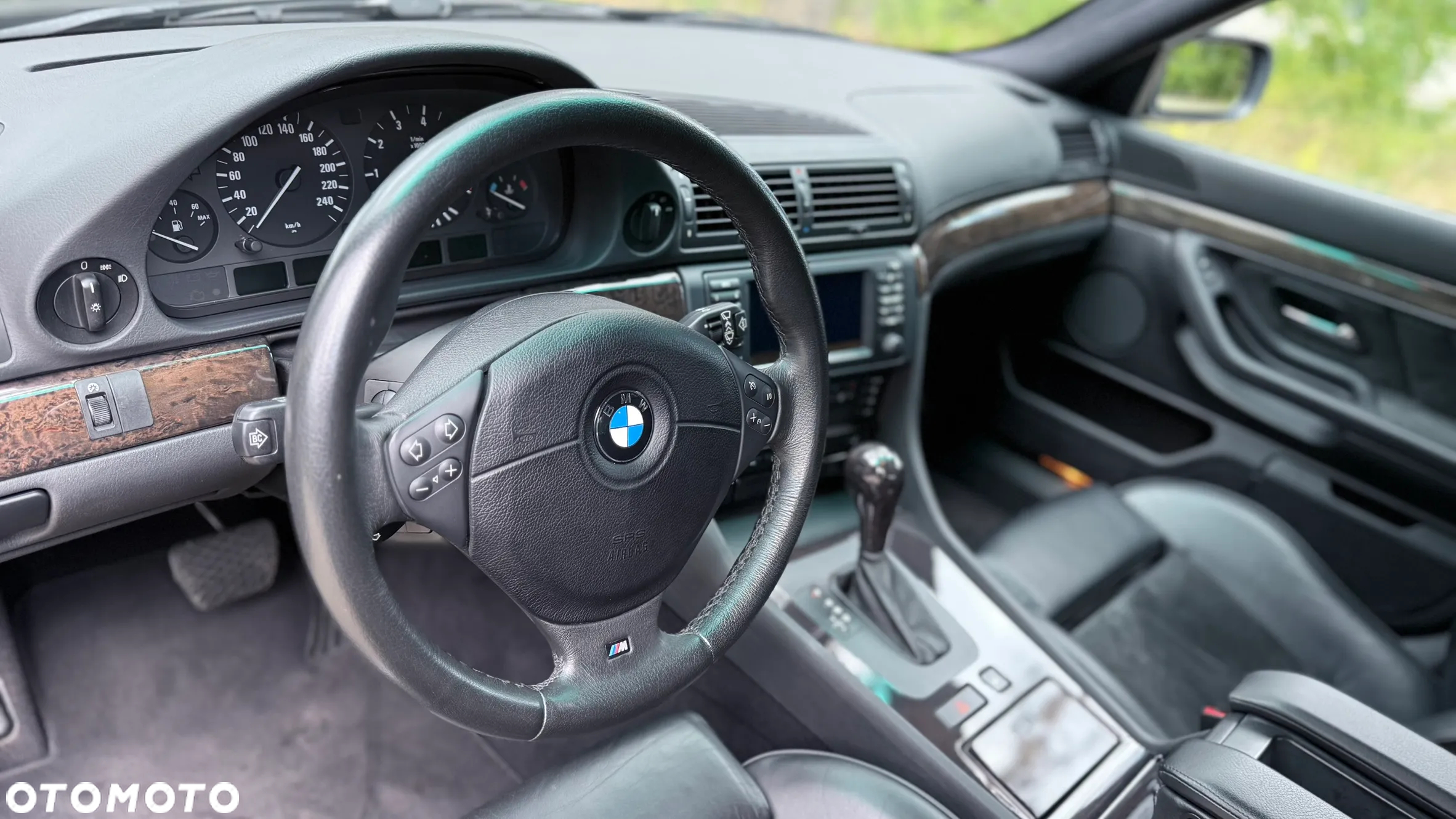 BMW Seria 7 740i - 17