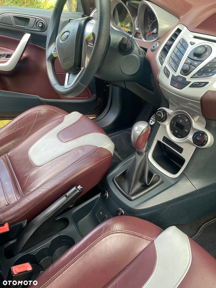 Ford Fiesta - 11