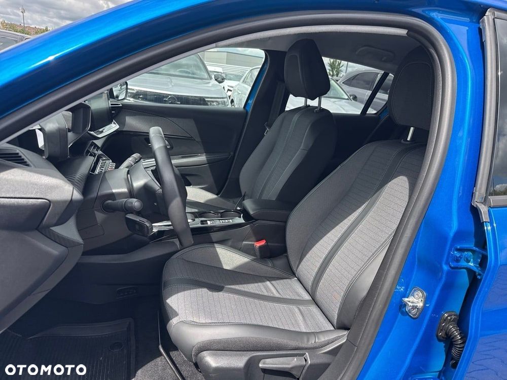 Peugeot 208 50kWh Allure - 9