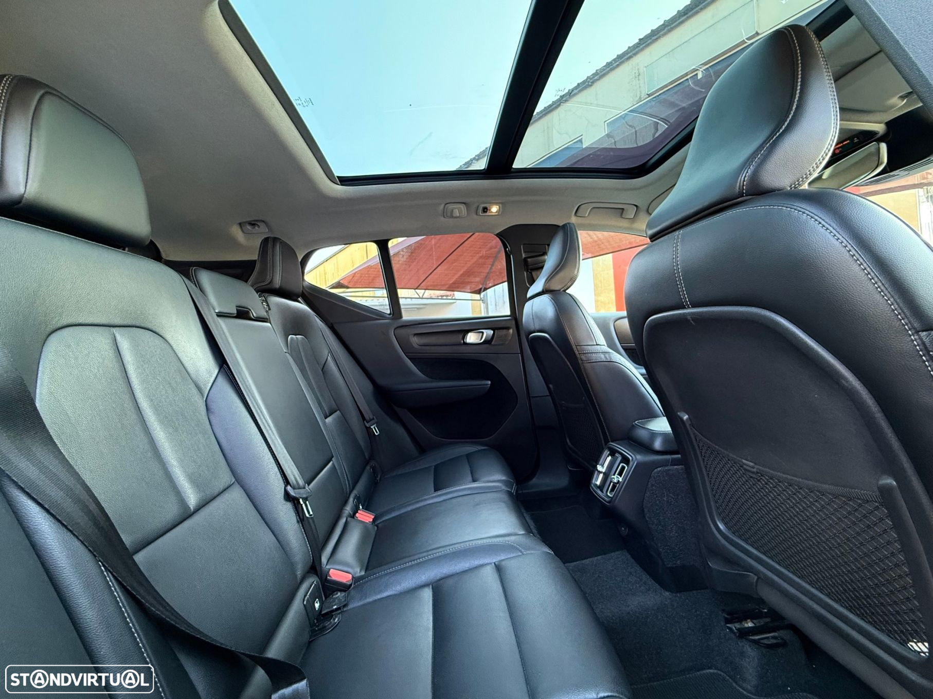 Volvo XC 40 1.5 T3 Inscription Tech Edition - 10