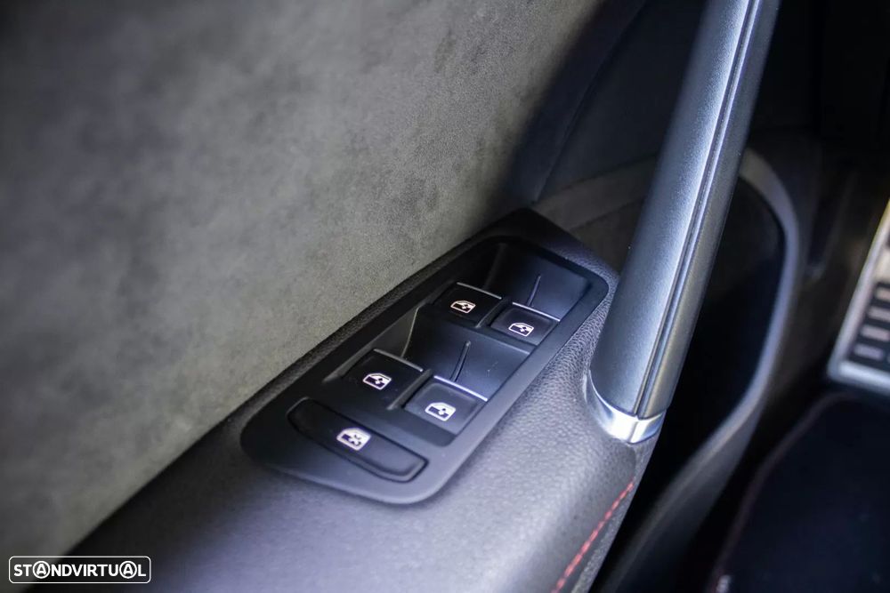 VW Golf 2.0 TSI GTi TCR DSG - 39