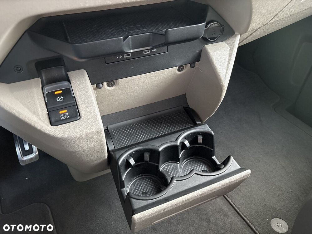 Volkswagen Multivan 2.0 TDI L2 Style DSG - 33