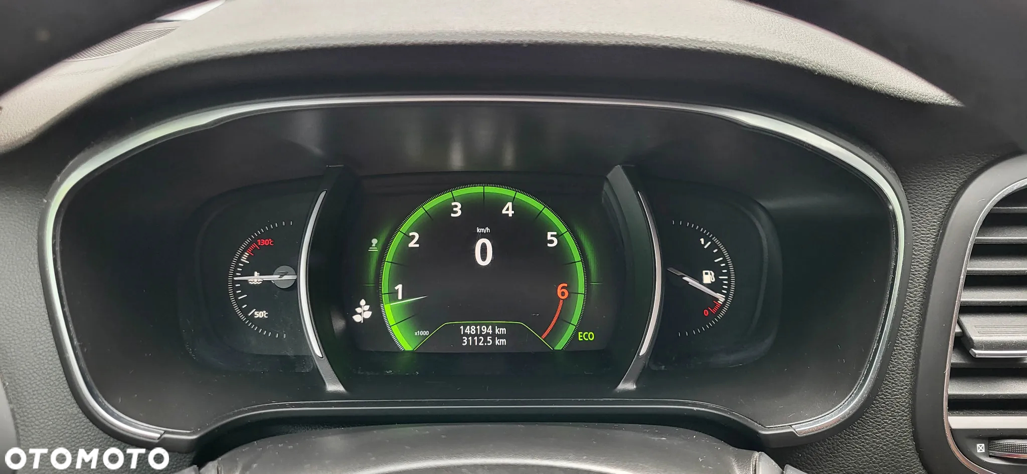 Renault Megane ENERGY TCe 100 INTENS - 25