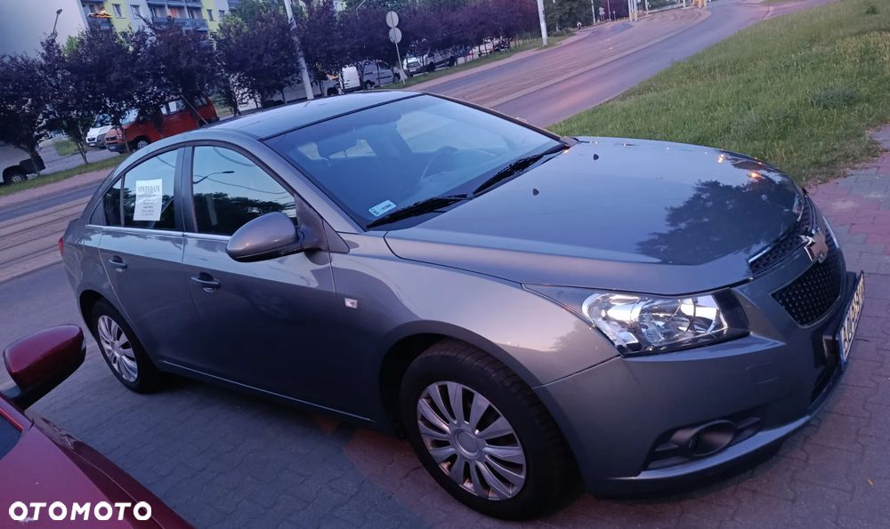 Chevrolet Cruze 1.8 LT+ - 1