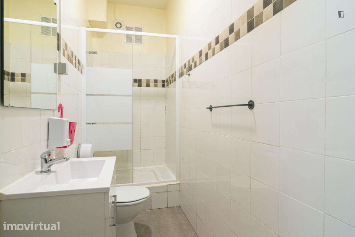 Quarto - localizado em Saldanha Lisbon - Grande imagem: 2/29