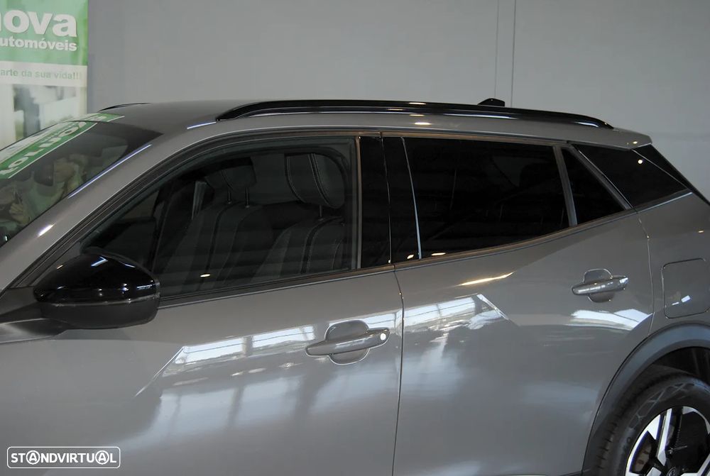 Peugeot 2008 1.2 Hybrid Allure e-DCS6 - 12