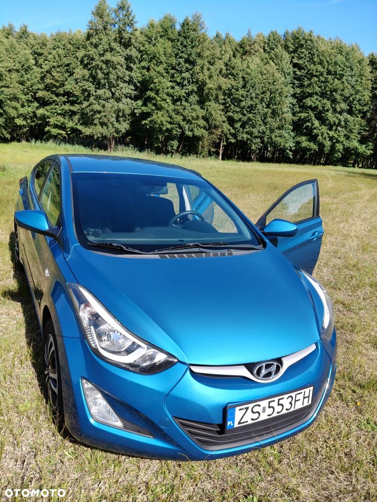 Hyundai Elantra - 8