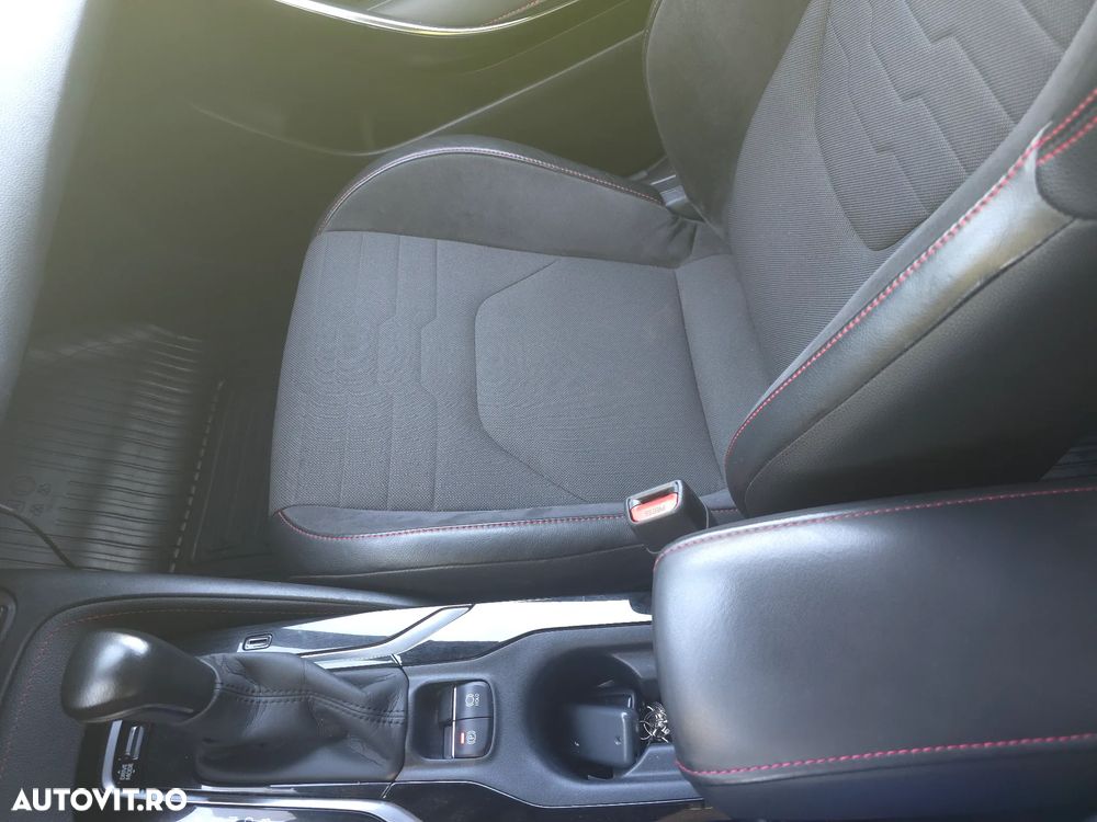 Toyota Corolla - 13