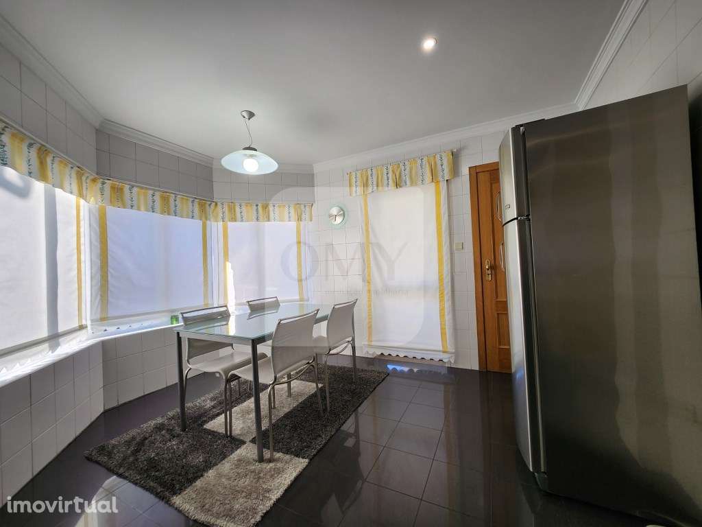 Moradia T4 de Arquitetura Singular em Mateus, Vila Real - Grande imagem: 5/25