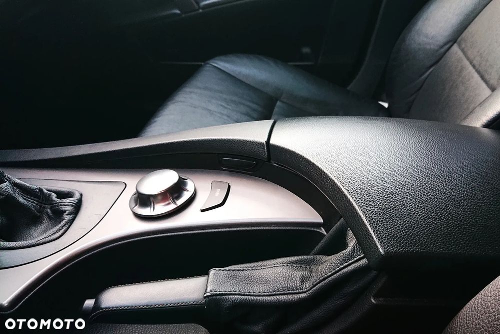 BMW Seria 5 - 35