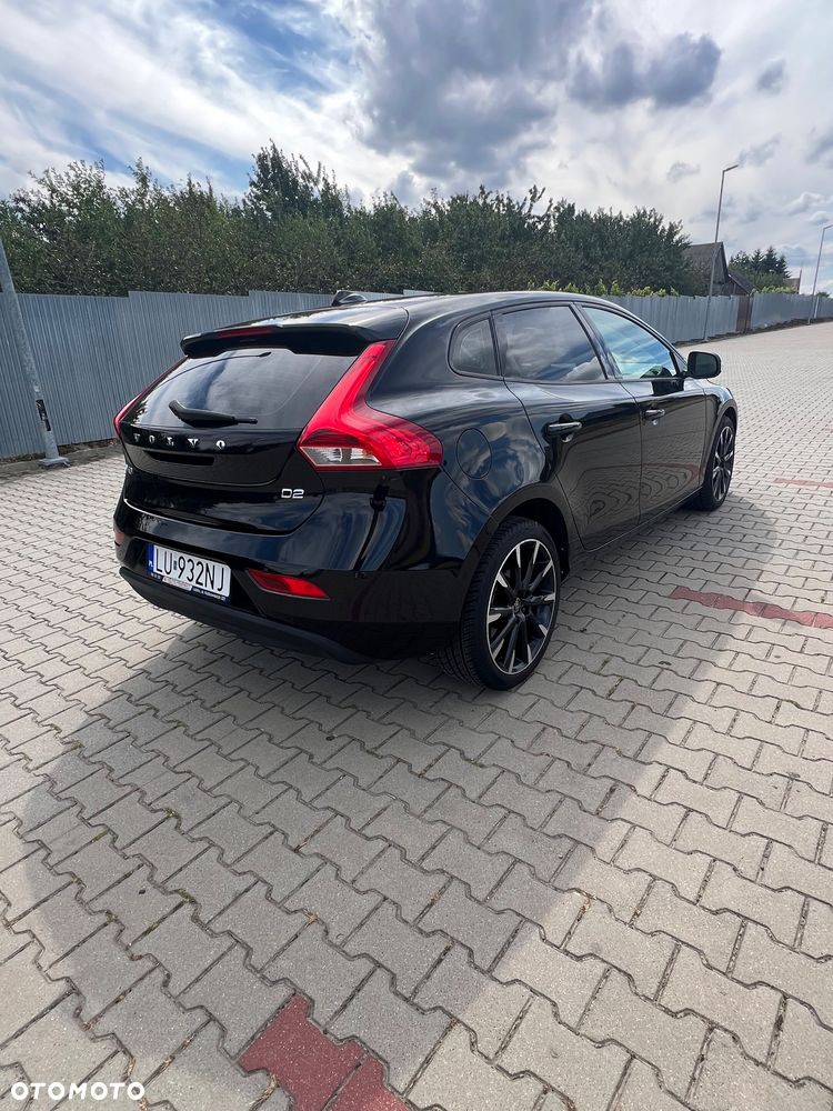 Volvo V40 D2 - 9