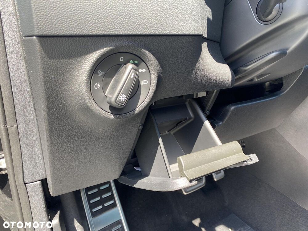 Skoda Karoq 1.5 TSI ACT Sportline DSG - 27