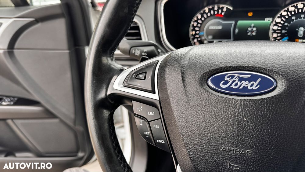 Ford Mondeo - 22
