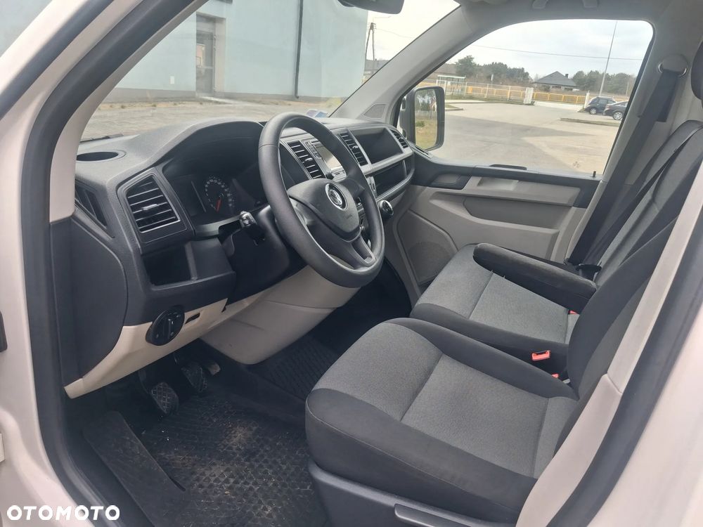 Volkswagen Transporter T6 - 24