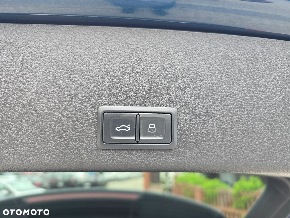 Audi e-tron - 21